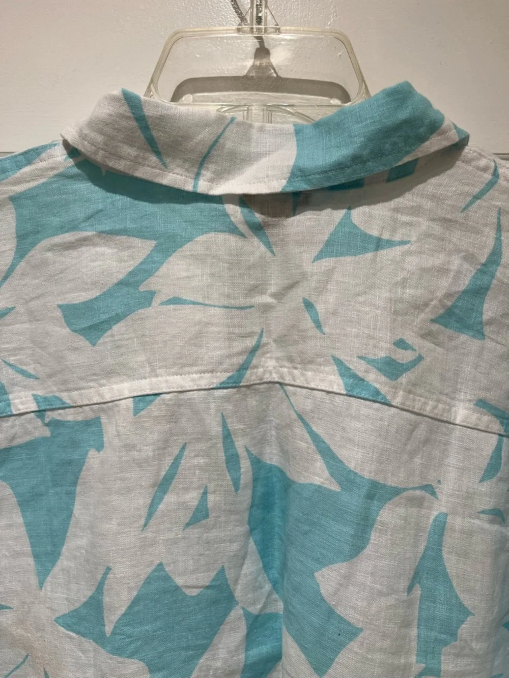 EUC Ann Taylor Turquoise and White Floral Button-Down Linen Shirt - Picture 7 of 7
